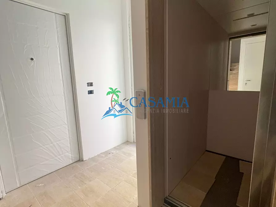 Immagine 26 di Casa trifamiliare in vendita  a Grottammare