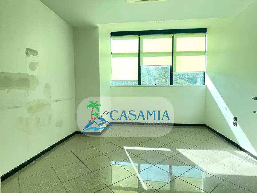 Immagine 6 di Ufficio in affitto  a San Benedetto Del Tronto