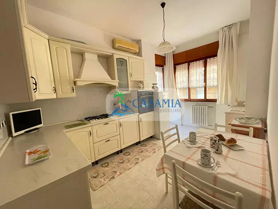 Immagine 1 di Quadrilocale in affitto  a Grottammare