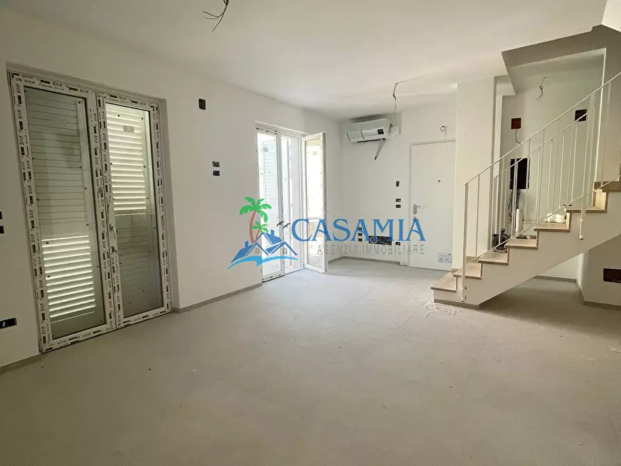 Immagine 5 di Casa trifamiliare in vendita  a Grottammare