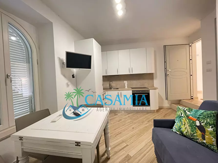 Immagine 2 di Bilocale in vendita  a Cupra Marittima