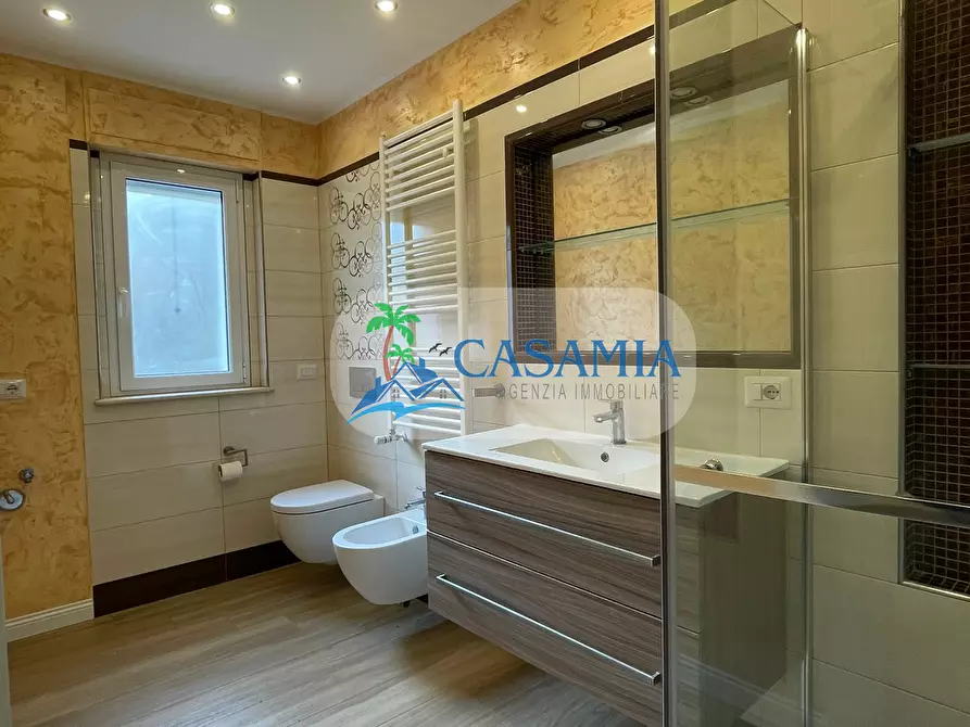 Immagine 27 di Trilocale in vendita  in via Voltattorni a San Benedetto Del Tronto