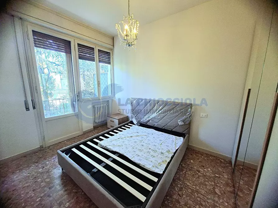 Immagine 27 di Bilocale in affitto  in Via Emilia Levante a Bologna