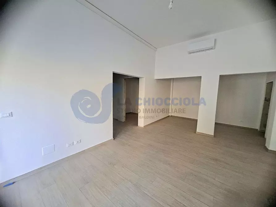 Immagine 3 di Locale commerciale in affitto  in Via F.E. De Giovanni a Bologna