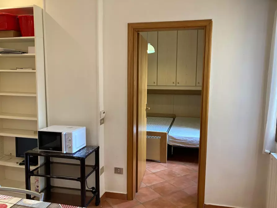 Immagine 7 di Trilocale in affitto  a Bologna