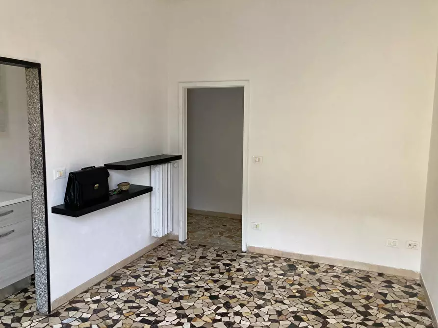 Immagine 5 di Trilocale in affitto  a Bologna