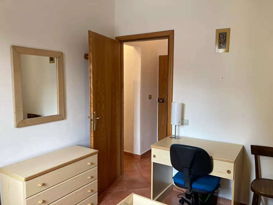 Immagine 29 di Trilocale in affitto  a Bologna