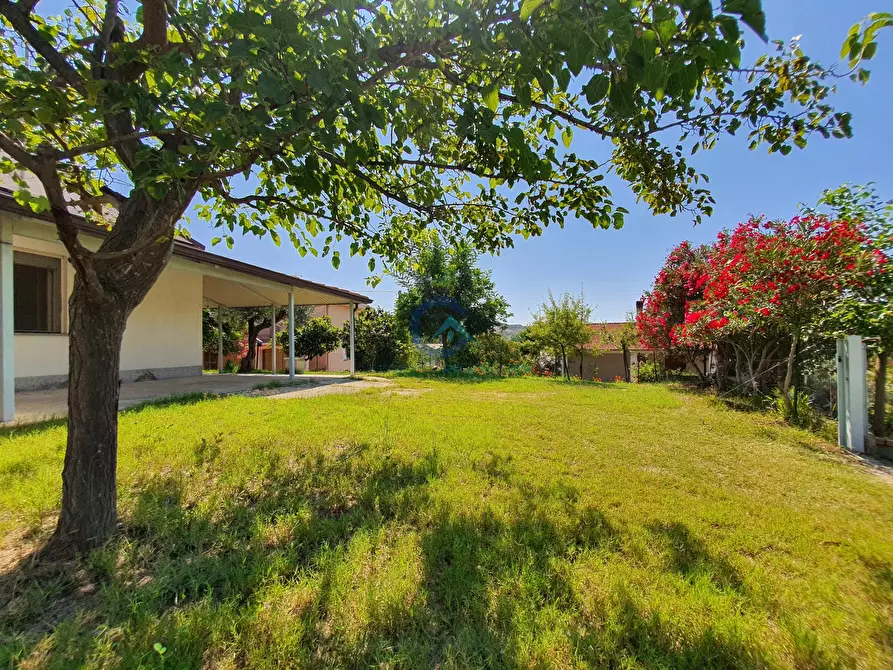 Immagine 1 di Casa indipendente in vendita  in Traversa Prima Via Apostolello 9 a Simeri Crichi