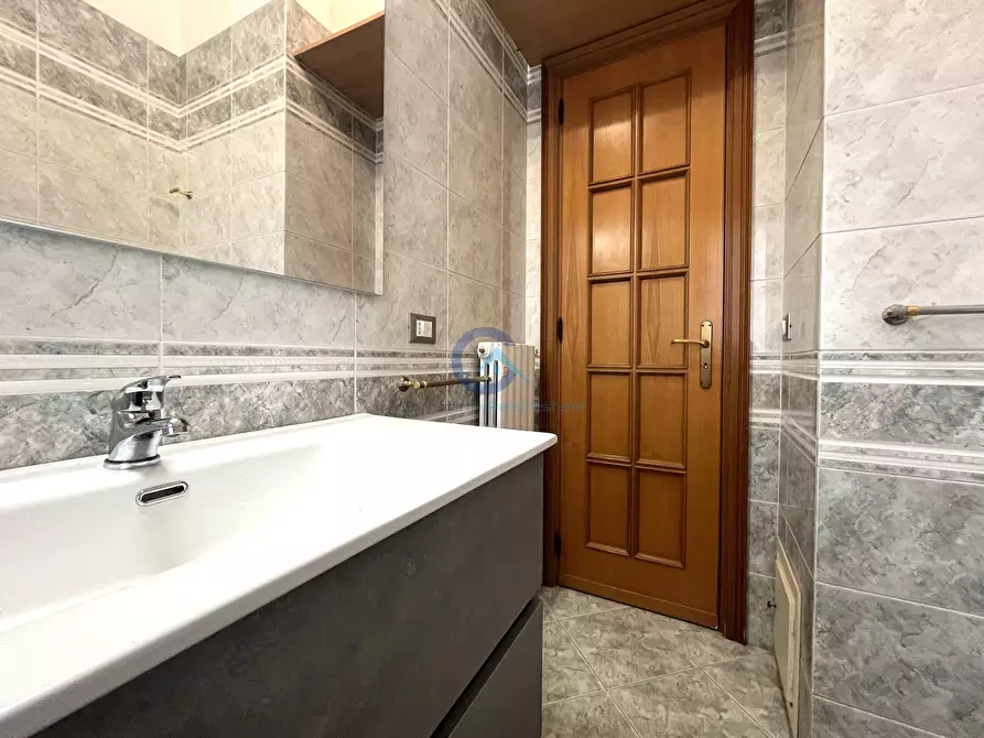 Immagine 10 di Stanza singola in affitto  in Viale Magna Grecia 157 a Catanzaro