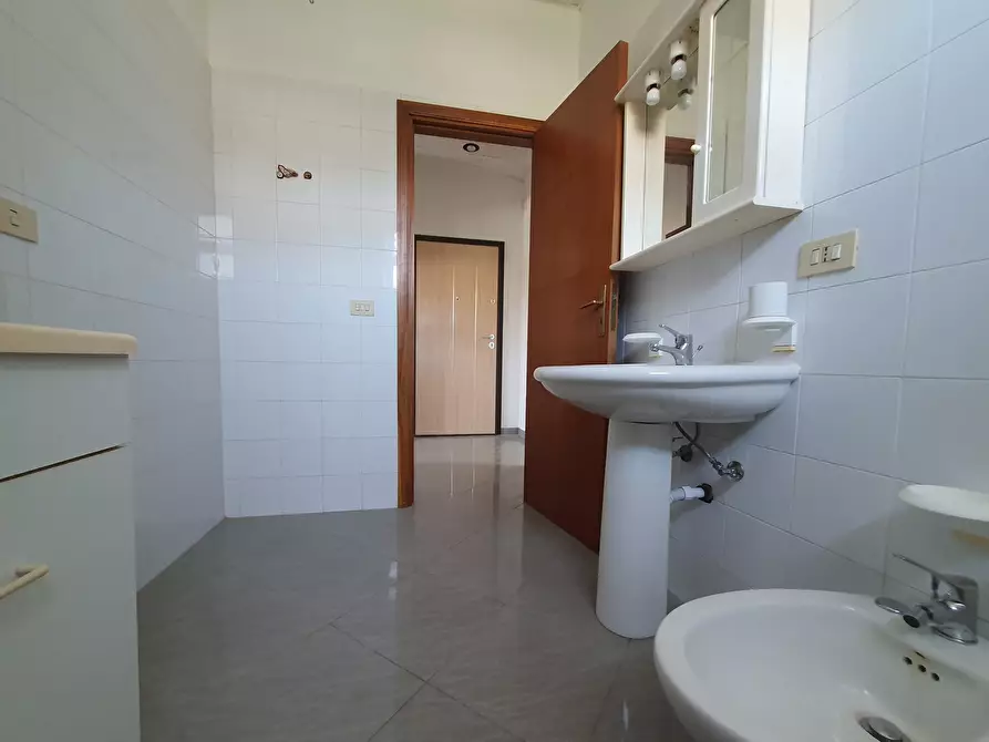 Immagine 10 di Bilocale in vendita  a Catanzaro