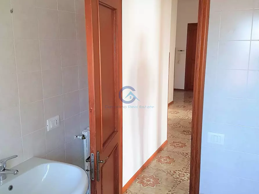 Immagine 12 di Bilocale in affitto  in Via Caprera a Catanzaro