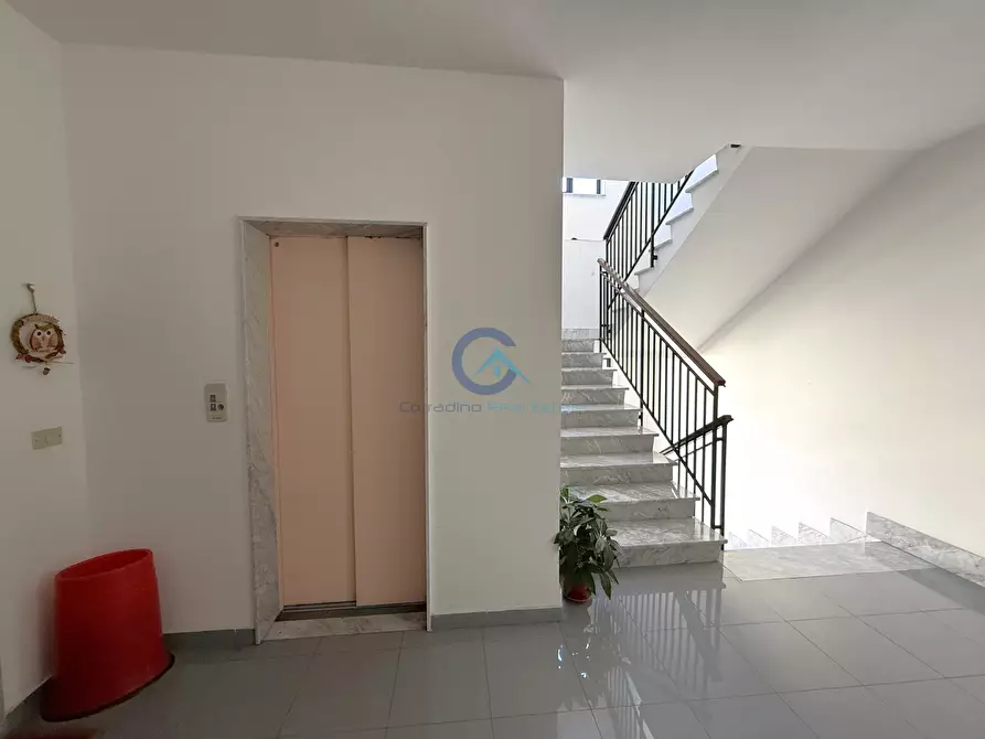 Immagine 16 di Mansarda in affitto  in Viale Crotone 122a a Catanzaro