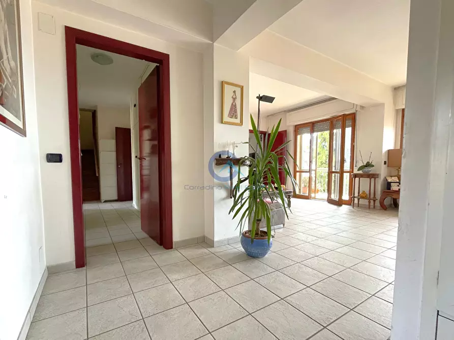 Immagine 8 di Quadrilocale in vendita  in Via Regina Madre 42 a Catanzaro