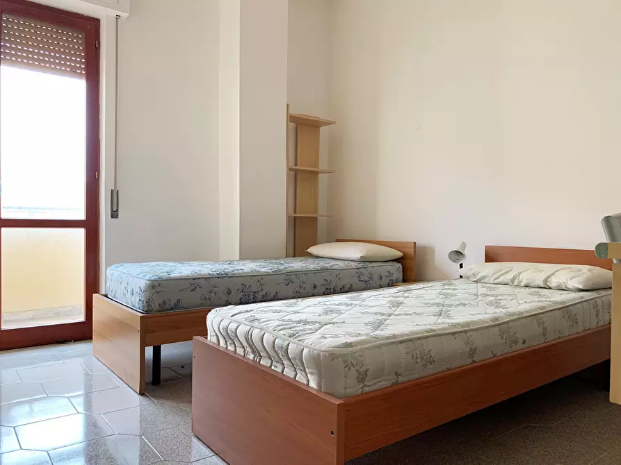 Immagine 11 di Stanza singola in affitto  a Catanzaro