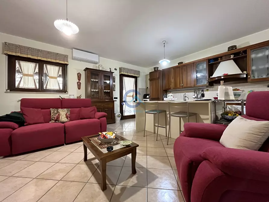 Immagine 17 di Casa trifamiliare in vendita  a Catanzaro