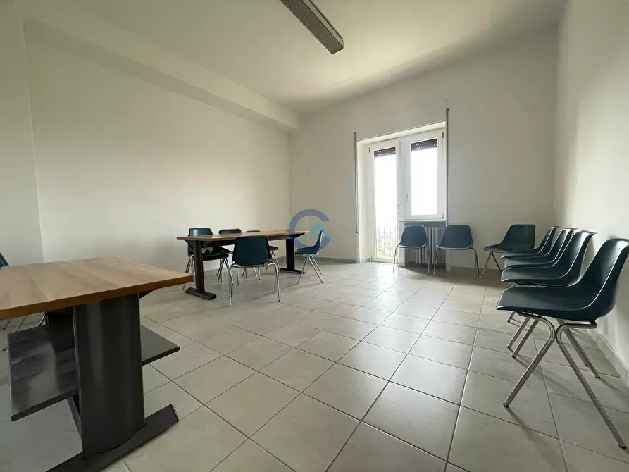 Immagine 3 di Ufficio in affitto  a Catanzaro