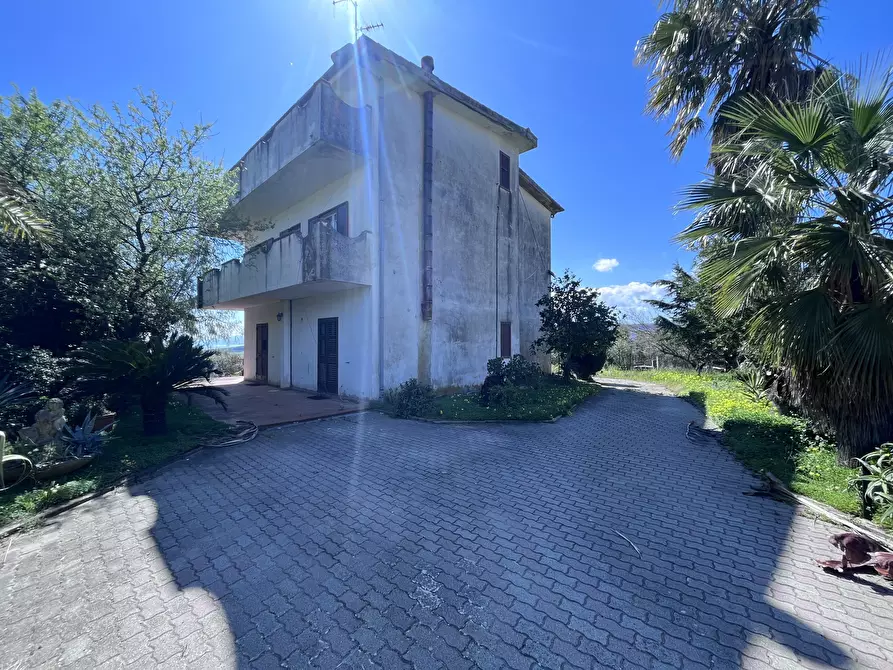 Immagine 9 di Villa in vendita  in Via Guido Puccio 23 a Catanzaro