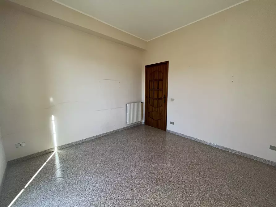 Immagine 15 di Pentalocale in affitto  a Catanzaro