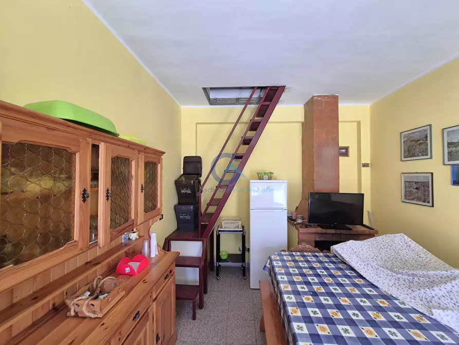 Immagine 8 di Casa trifamiliare in vendita  in VIA DELLE ORCHIDEE 13 a Squillace