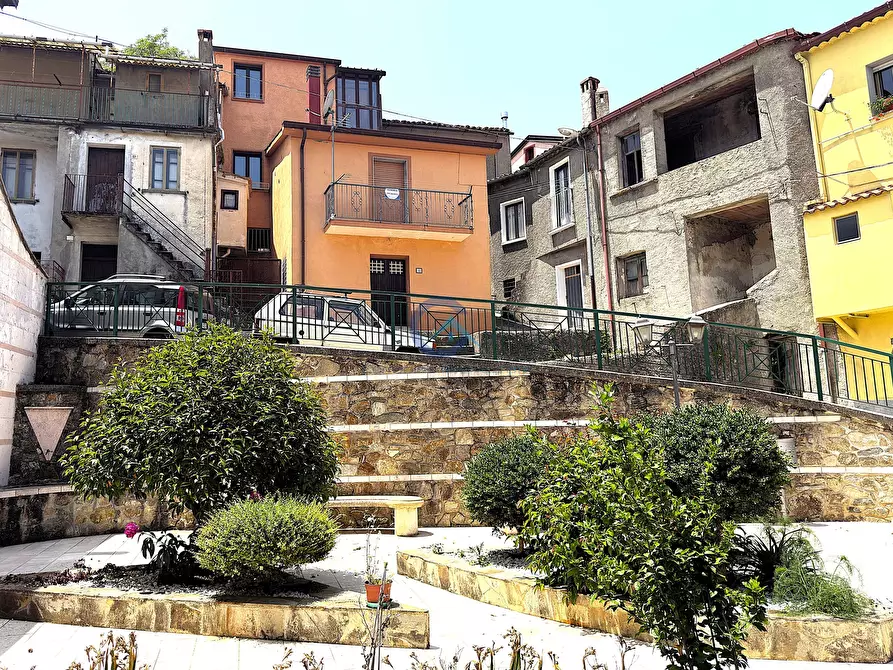 Immagine 2 di Terratetto in vendita  in Via Partenope 17 a Carlopoli