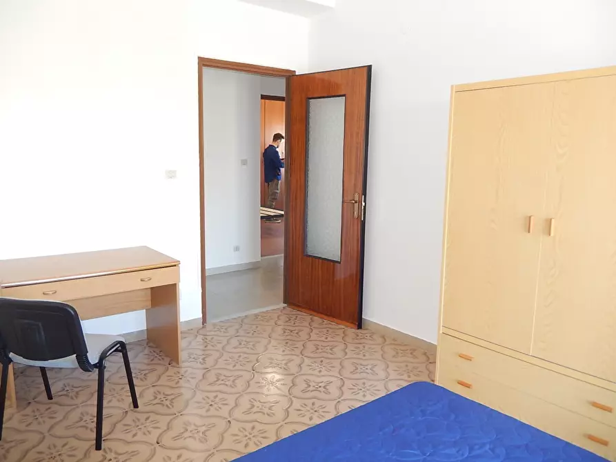 Immagine 15 di Stanza singola in affitto  a Catanzaro