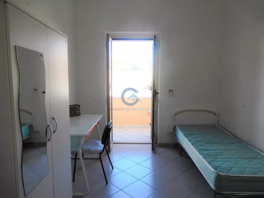 Immagine 10 di Stanza singola in affitto  a Catanzaro