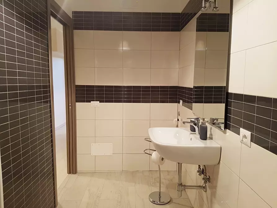 Immagine 19 di Stanza singola in affitto  a Catanzaro