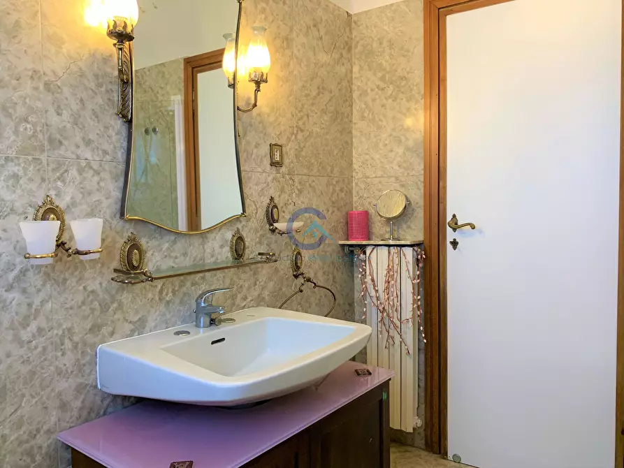 Immagine 8 di Bilocale in affitto  a Catanzaro