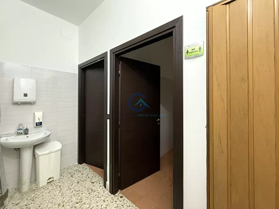 Immagine 17 di Palazzo in vendita  in Viale Magna Grecia 247 a Catanzaro