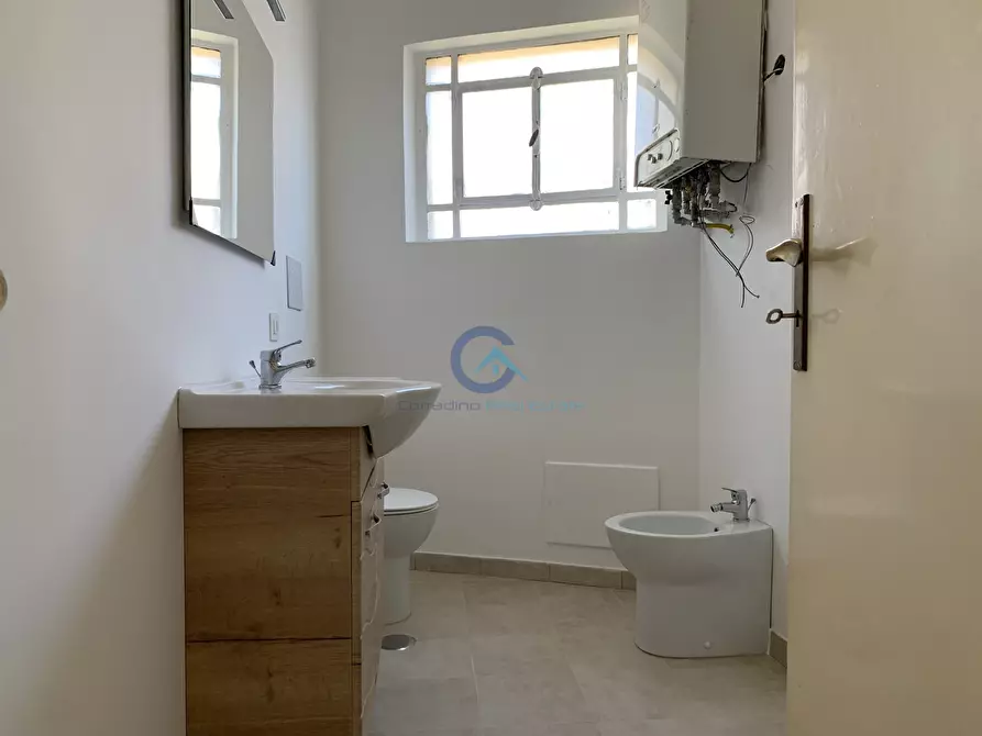 Immagine 10 di Trilocale in affitto  a Catanzaro