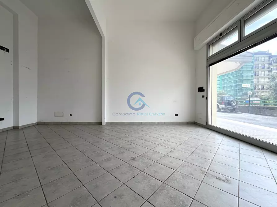 Immagine 9 di Locale commerciale in affitto  in Viale Crotone 237 a Catanzaro