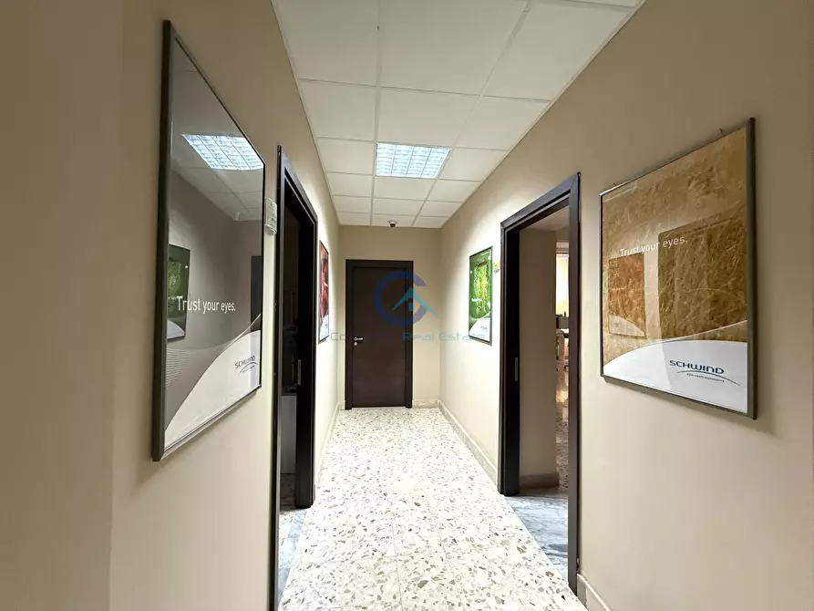 Immagine 22 di Palazzo in vendita  in Viale Magna Grecia 247 a Catanzaro