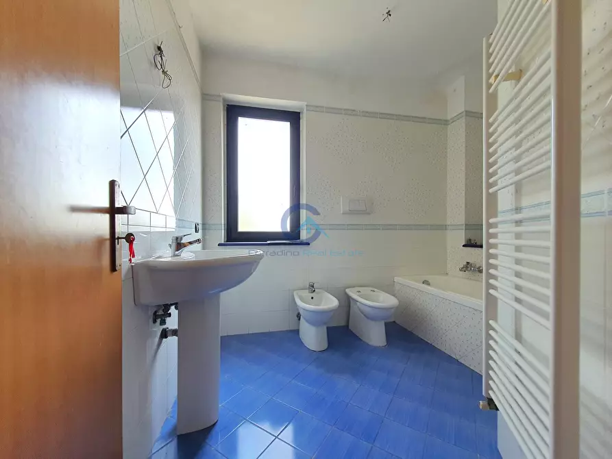 Immagine 7 di Quadrilocale in affitto  a Catanzaro