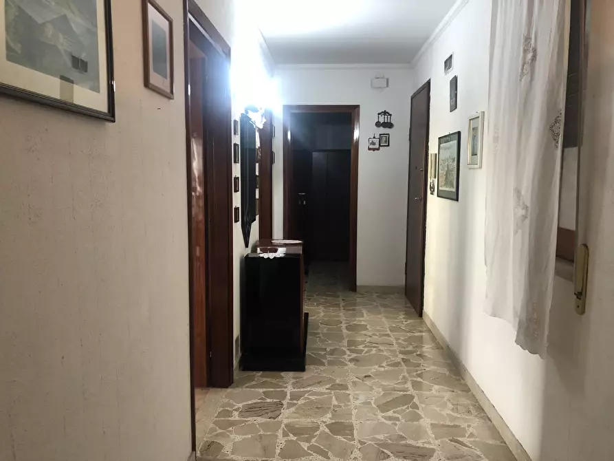 Immagine 13 di Pentalocale in vendita  in CORSO UMBERTO a Siracusa