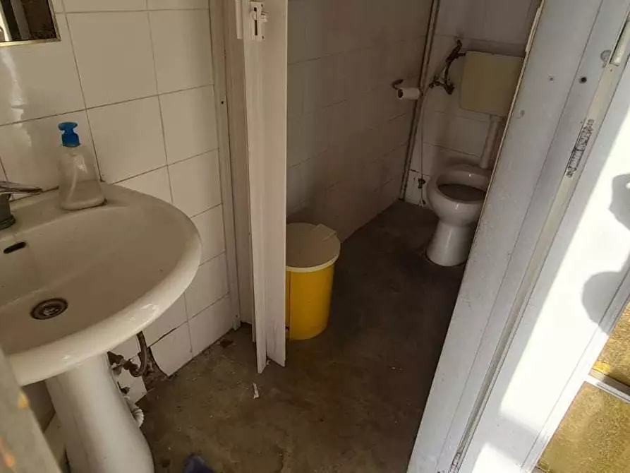 Immagine 5 di Capannone industriale in vendita  in VIA ELORINA a Siracusa