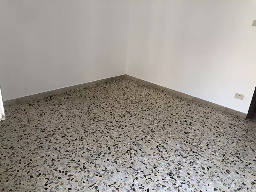 Immagine 13 di Quadrilocale in vendita  in Via Filisto a Siracusa