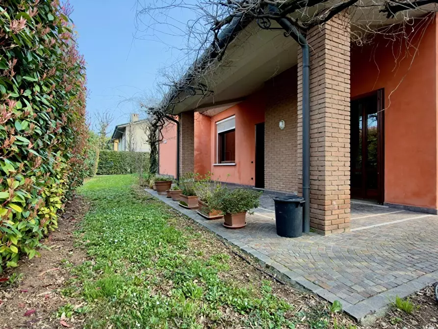 Immagine 7 di Casa indipendente in vendita  in Via Volta Traversa . II 1 a San Zeno Naviglio