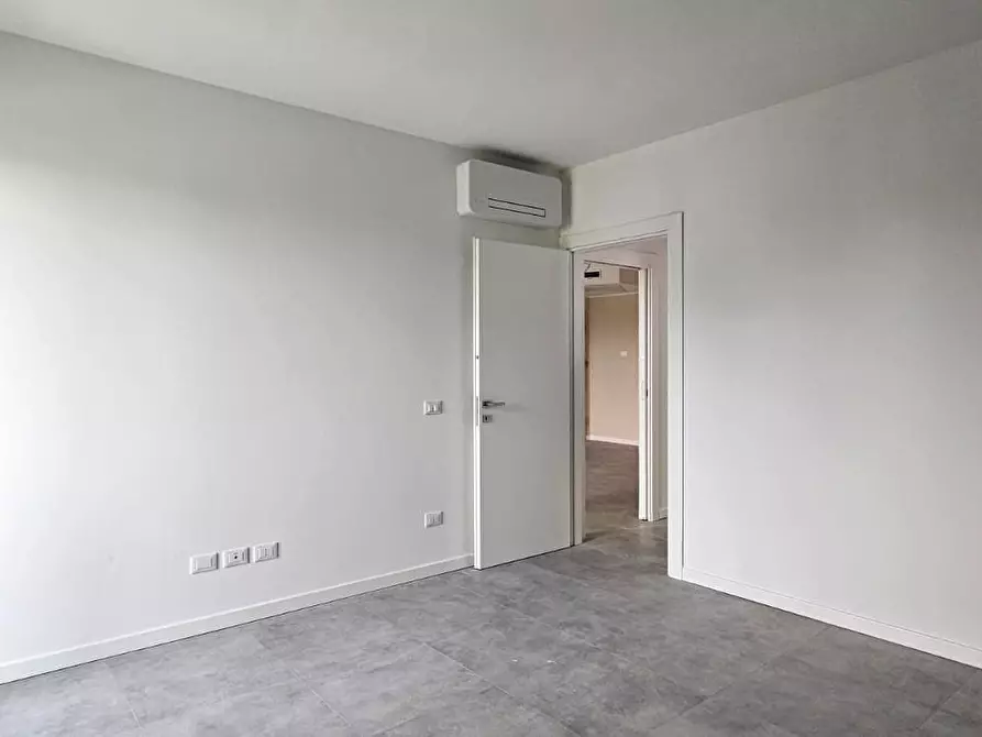 Immagine 11 di Quadrilocale in vendita  in VIA DON DAVIDE PINARDIN a Castel Mella