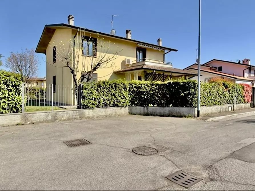 Immagine 5 di Casa indipendente in vendita  in Via Gerolamo Rovetta a Borgosatollo