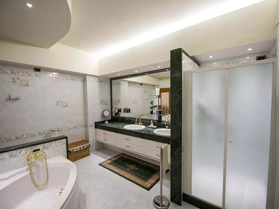 Immagine 30 di Casa indipendente in vendita  a Leno