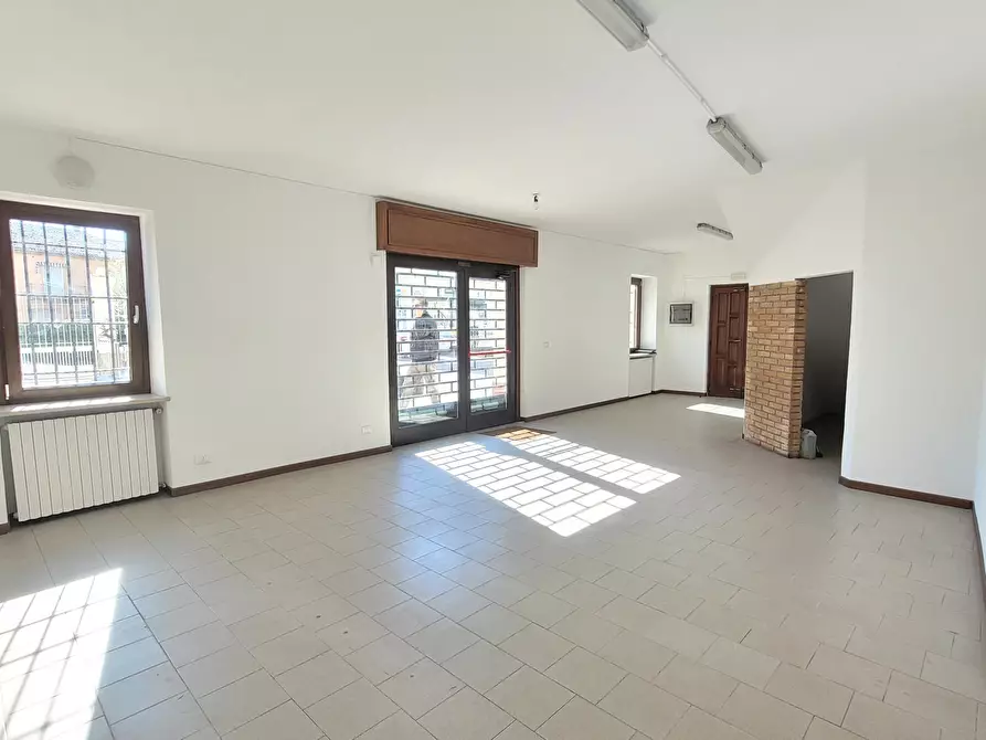 Immagine 2 di Locale commerciale in affitto  in VIA DANTE a Manerbio