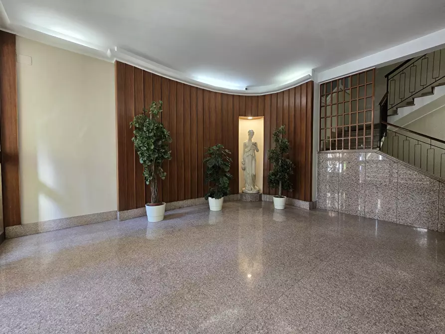 Immagine 2 di Quadrilocale in vendita  in Via Adolfo Albertazzi 92 a Roma