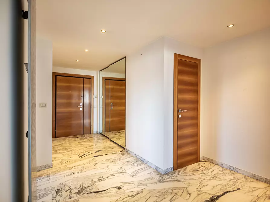 Immagine 2 di Trilocale in vendita  in Via Pietro Mascagni a Roma