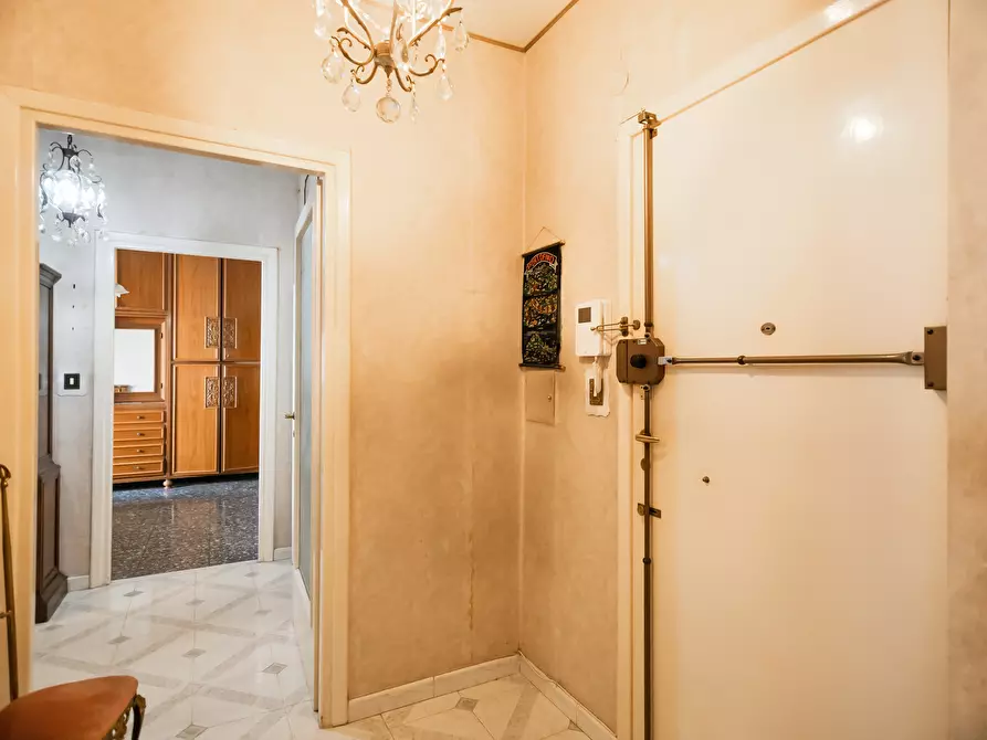 Immagine 3 di Bilocale in vendita  in Via Tiburtina 602 a Roma