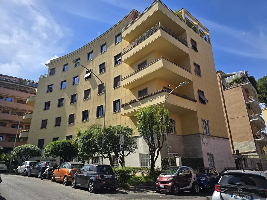 Immagine 34 di Pentalocale in affitto  in Via Francesco Denza 3 a Roma
