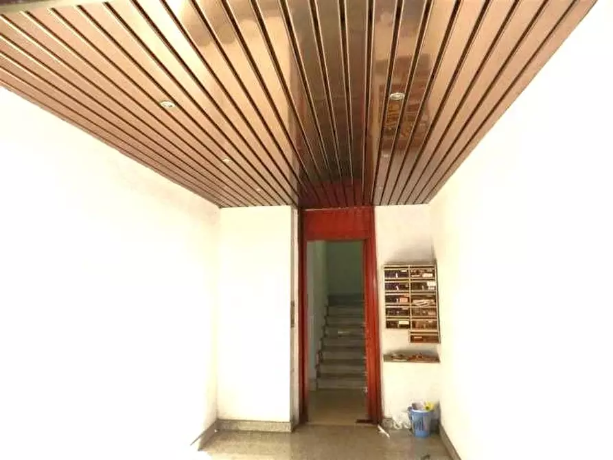 Immagine 19 di Palazzo in vendita  in Via degli Abeti 29 a Roma