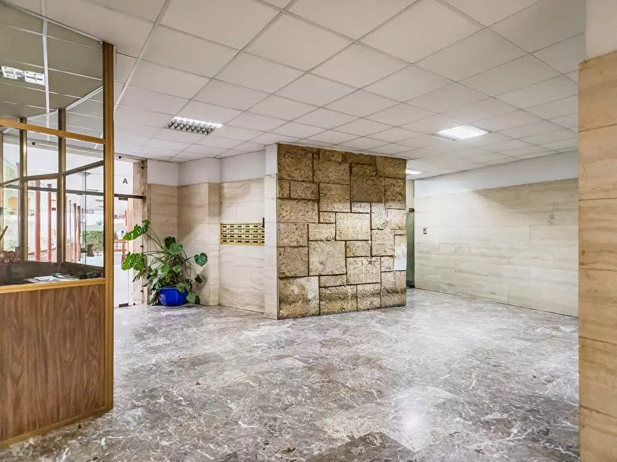 Immagine 2 di Trilocale in vendita  in Viale dei Consoli 27 a Roma