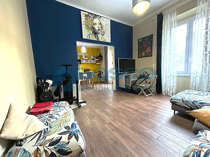 Immagine 18 di Pentalocale in vendita  in Via Amalfi a La Spezia