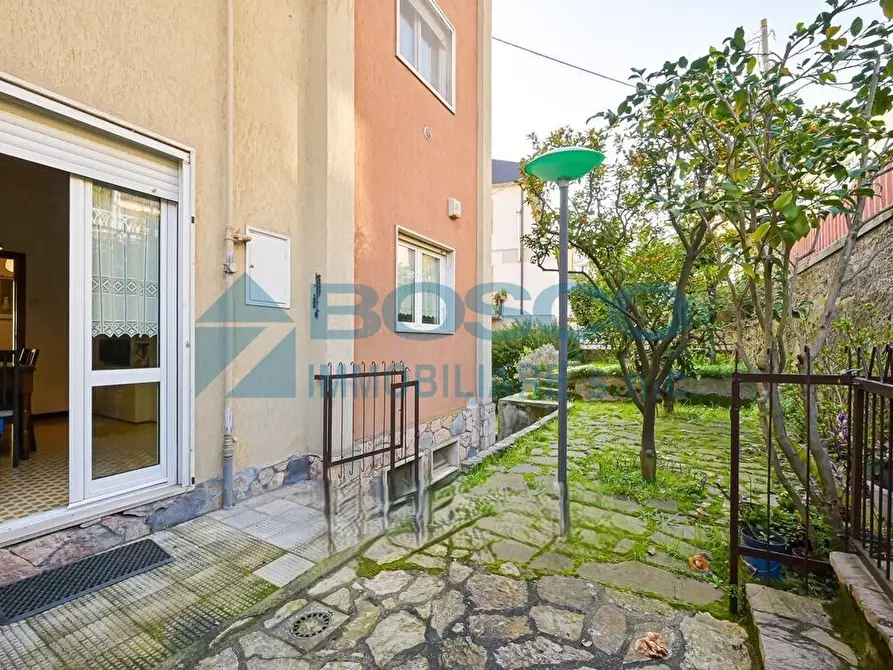 Immagine 9 di Pentalocale in vendita  in Via di Birano a La Spezia