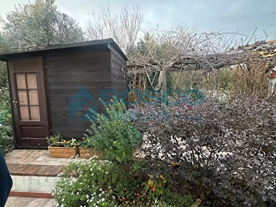 Immagine 9 di Casa bifamiliare in vendita  in Via Canale a Castelnuovo Magra